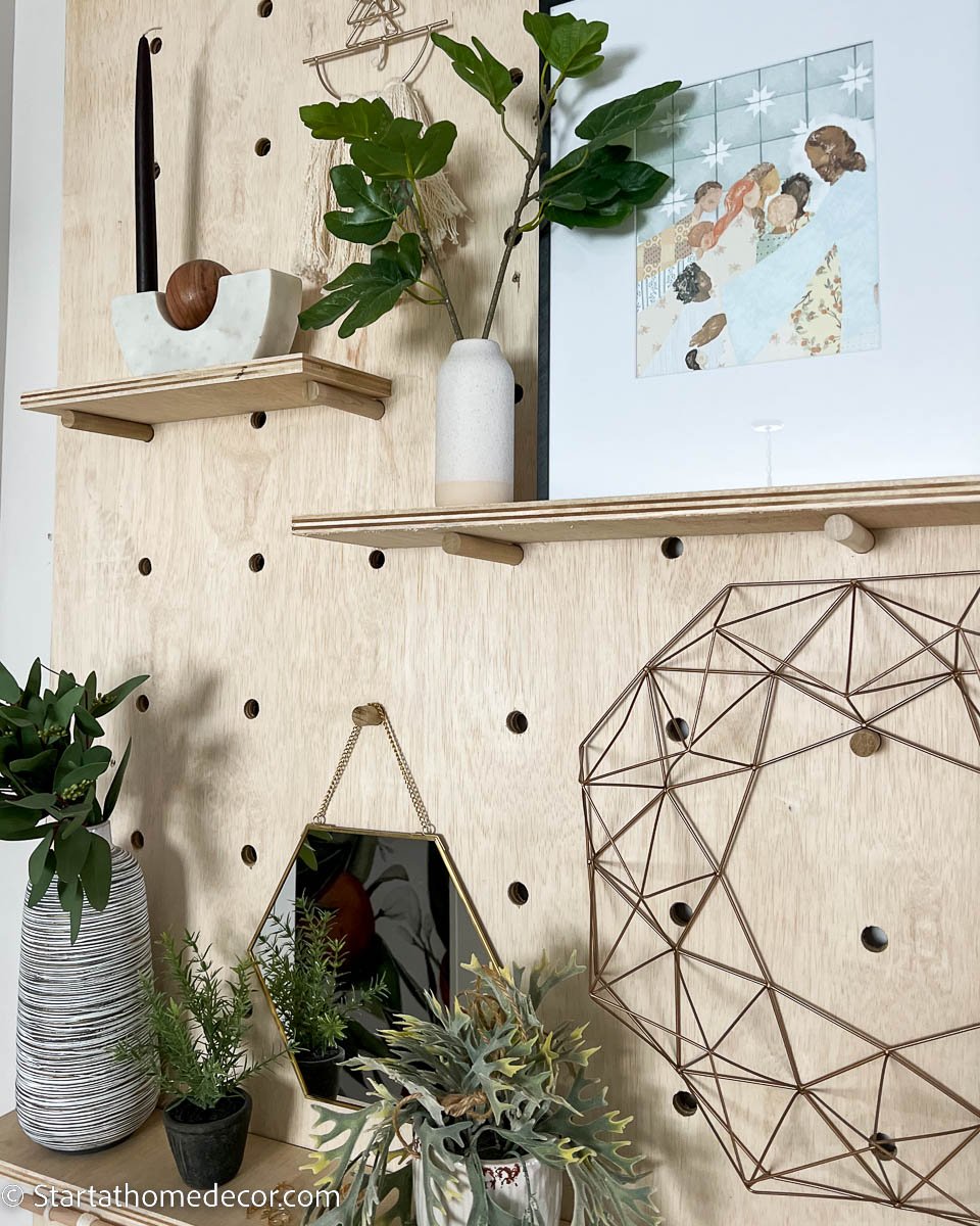 Dinding Pegboard