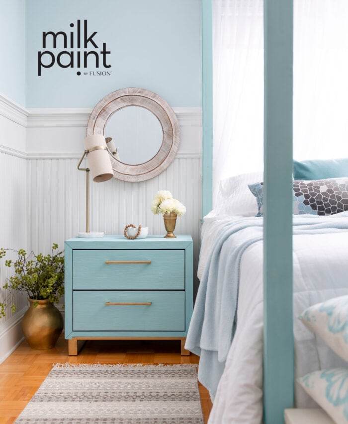 Cat susu oleh Fusion Amalfi Coast Nightstand
