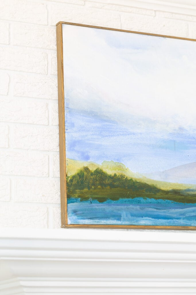 Close Up of Framed Art Canvas digantung di dinding