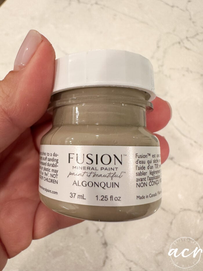 Toples ukuran tester dari cat algonquin