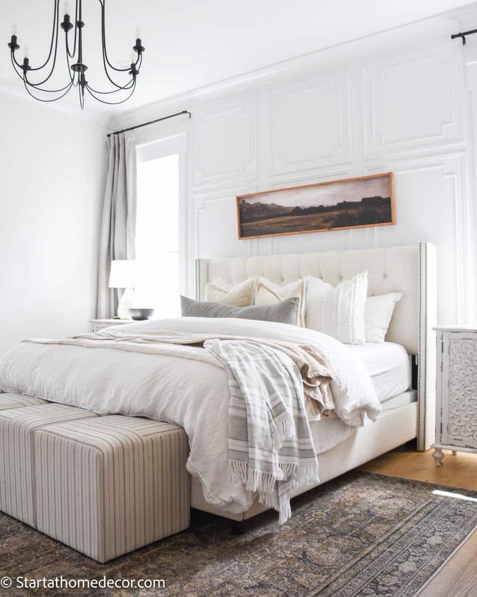 kaki tempat tidur pouf