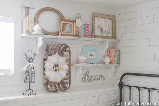 Rak diy di kamar tidur