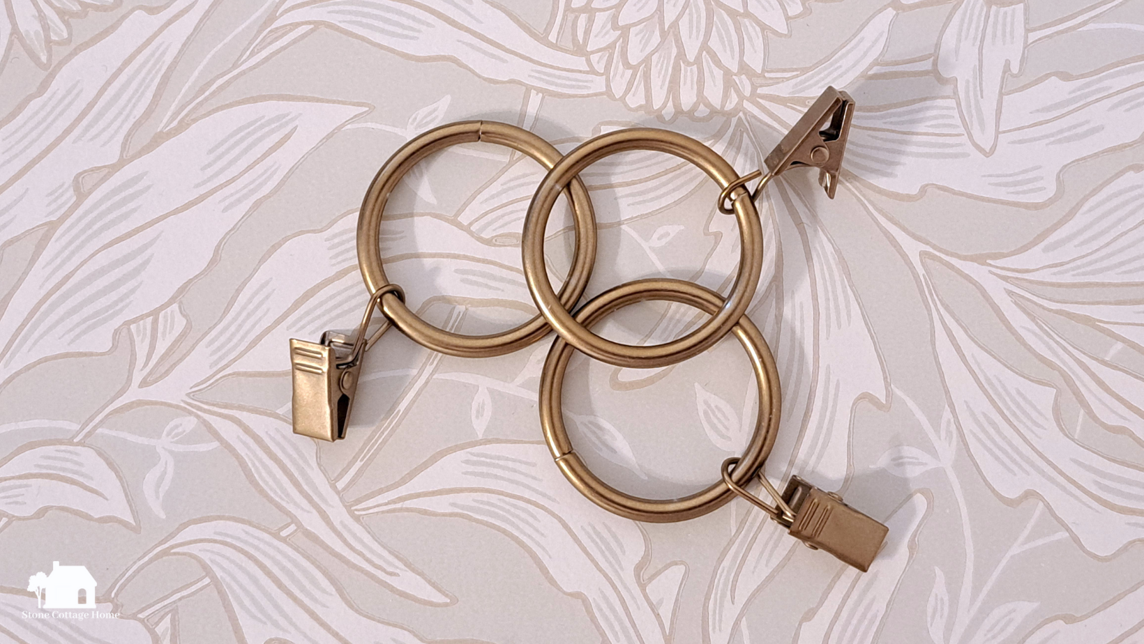 Curtain clips